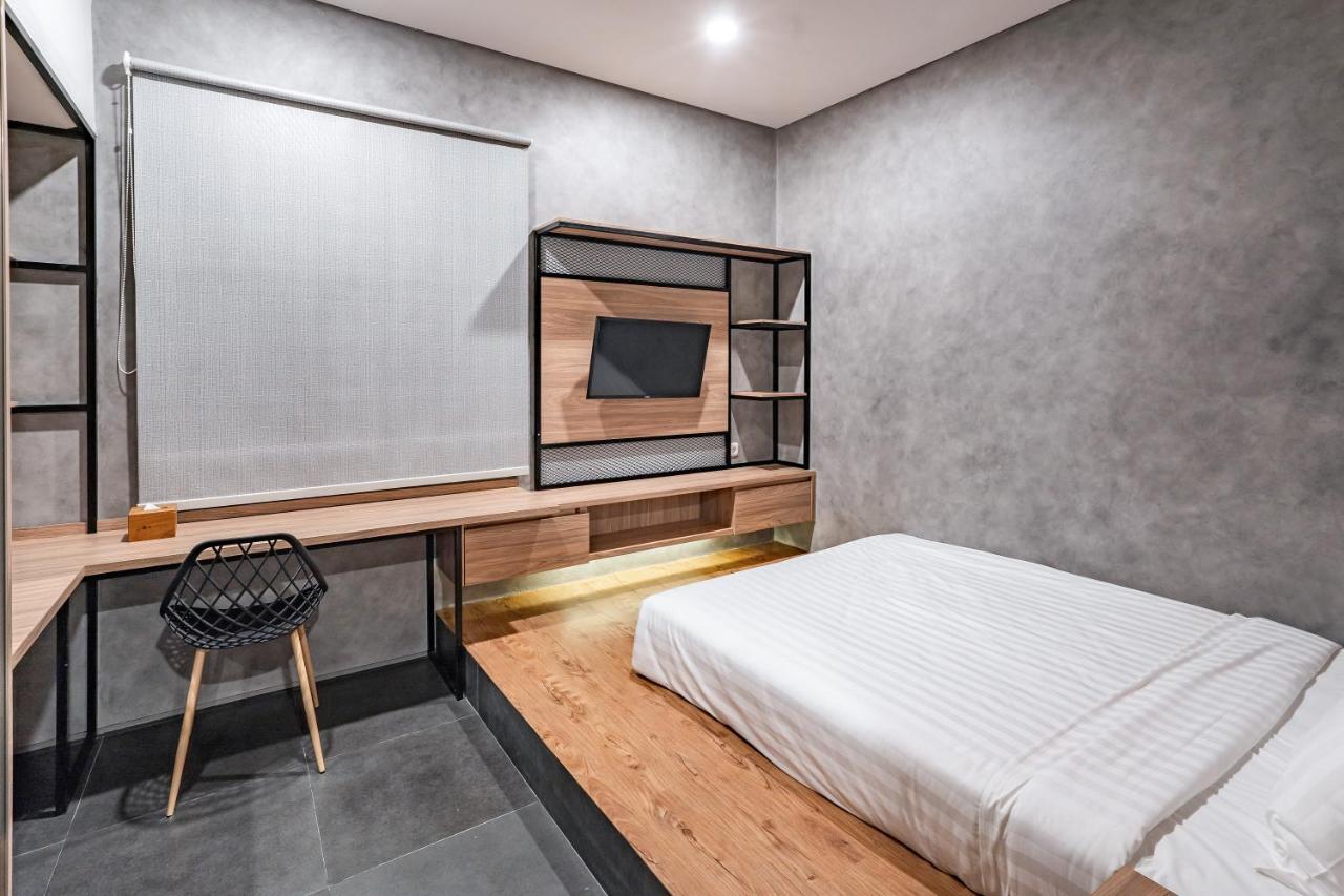 Отель Loa Living Solo Baru Grogol Номер фото