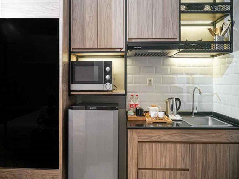 Отель Loa Living Solo Baru Grogol Экстерьер фото
